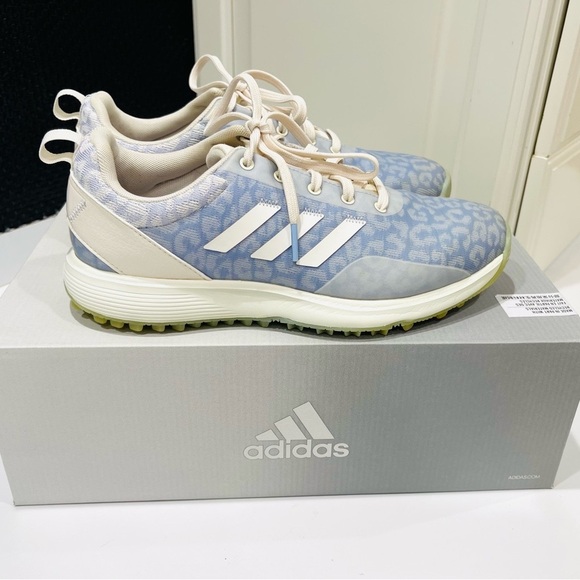 Adidas Women's Golf Shoes EUC - Picture 1 of 15